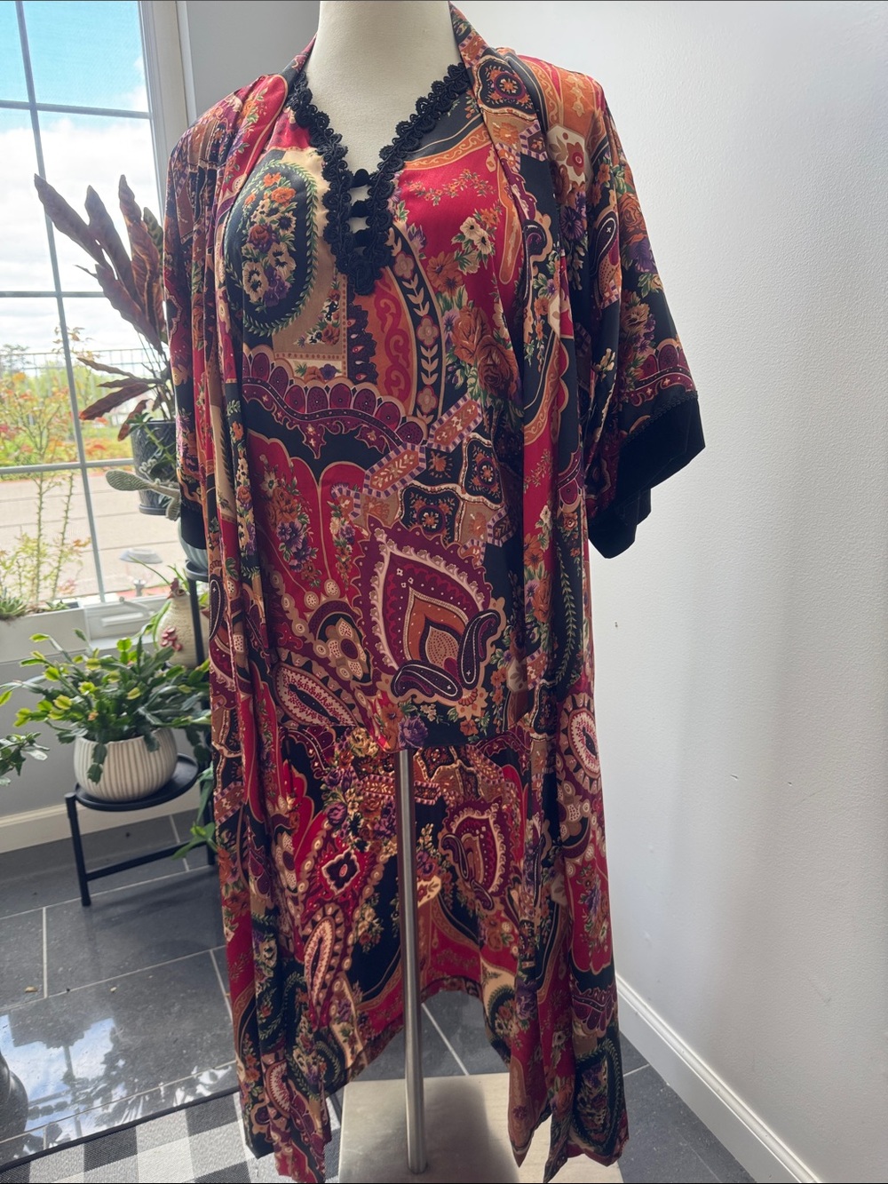 Vintage California Dynasty Women's Paisley Satin Kimono Robe/Mini Night Top - Picture 5 of 9